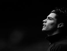 内马尔官方宣布出色发挥新规，RNG引发争议！再创辉煌时刻